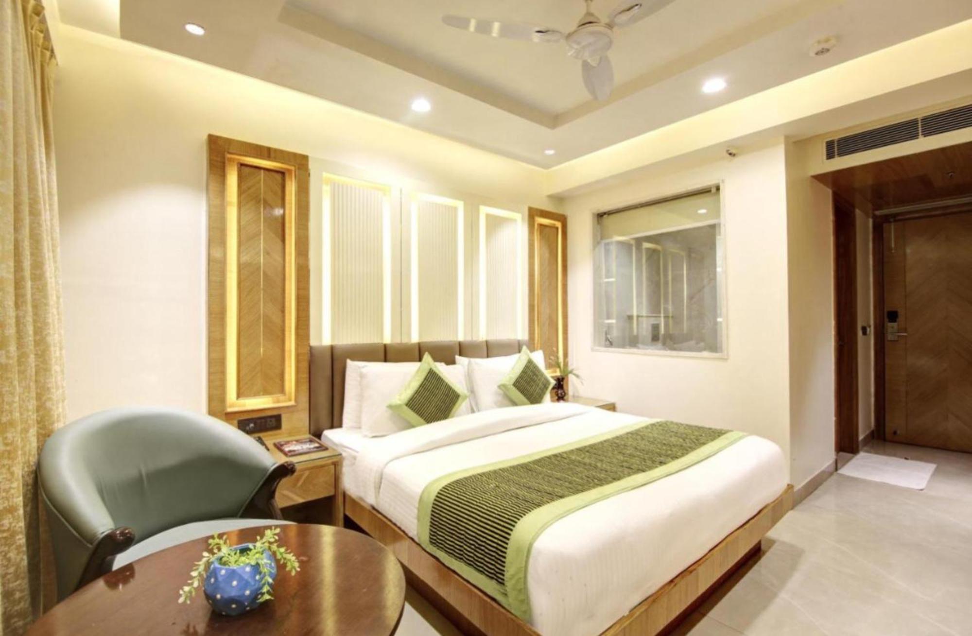Hotel Platinum With Free Pickup-Delhi Airport Nova Deli Exterior foto